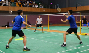 Strategi-Membagi-Area-Lapangan-Dalam-Permainan-Ganda-Agar-Tidak-Saling-Berebut